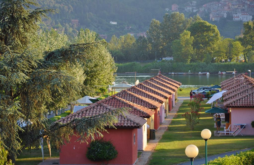 Iron Gate Marina3B Hotel Sarzana Kamer foto